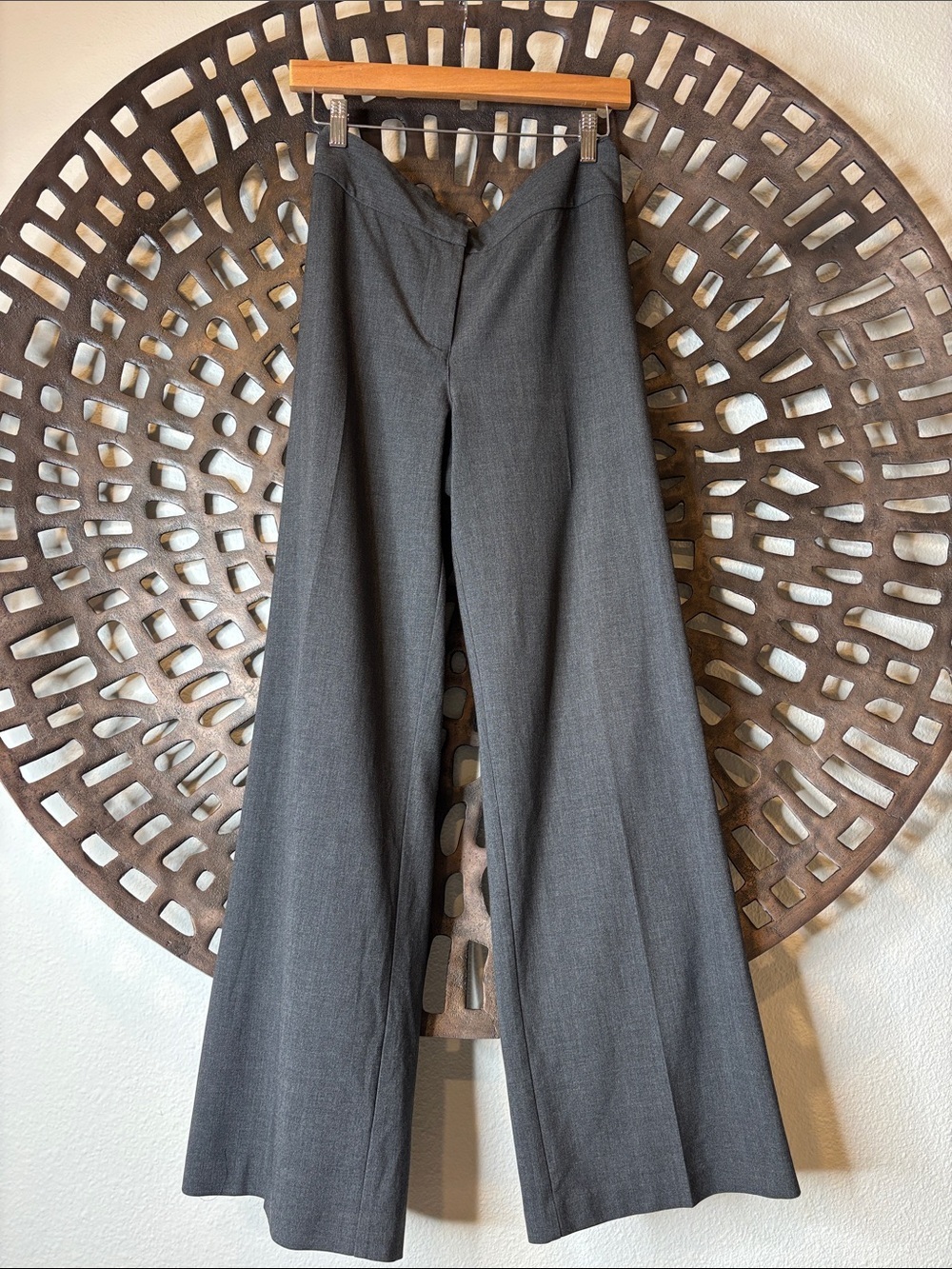 🩶 Work Dress Wide Leg Dress Pants Chicos Women’s 2.5 Short Charcoal Gray Stretch